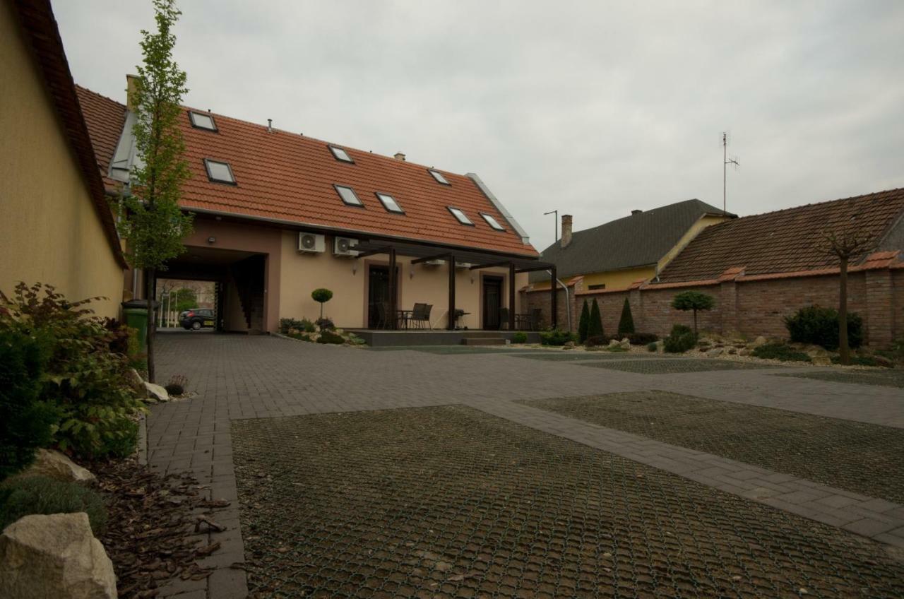 Royal Residence Apartments Jula Exterior foto