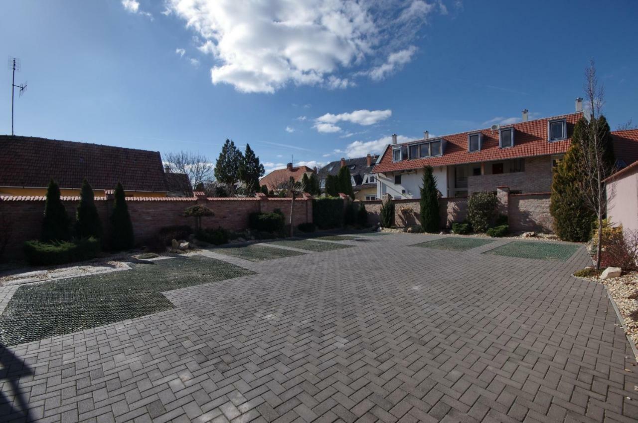 Royal Residence Apartments Jula Exterior foto