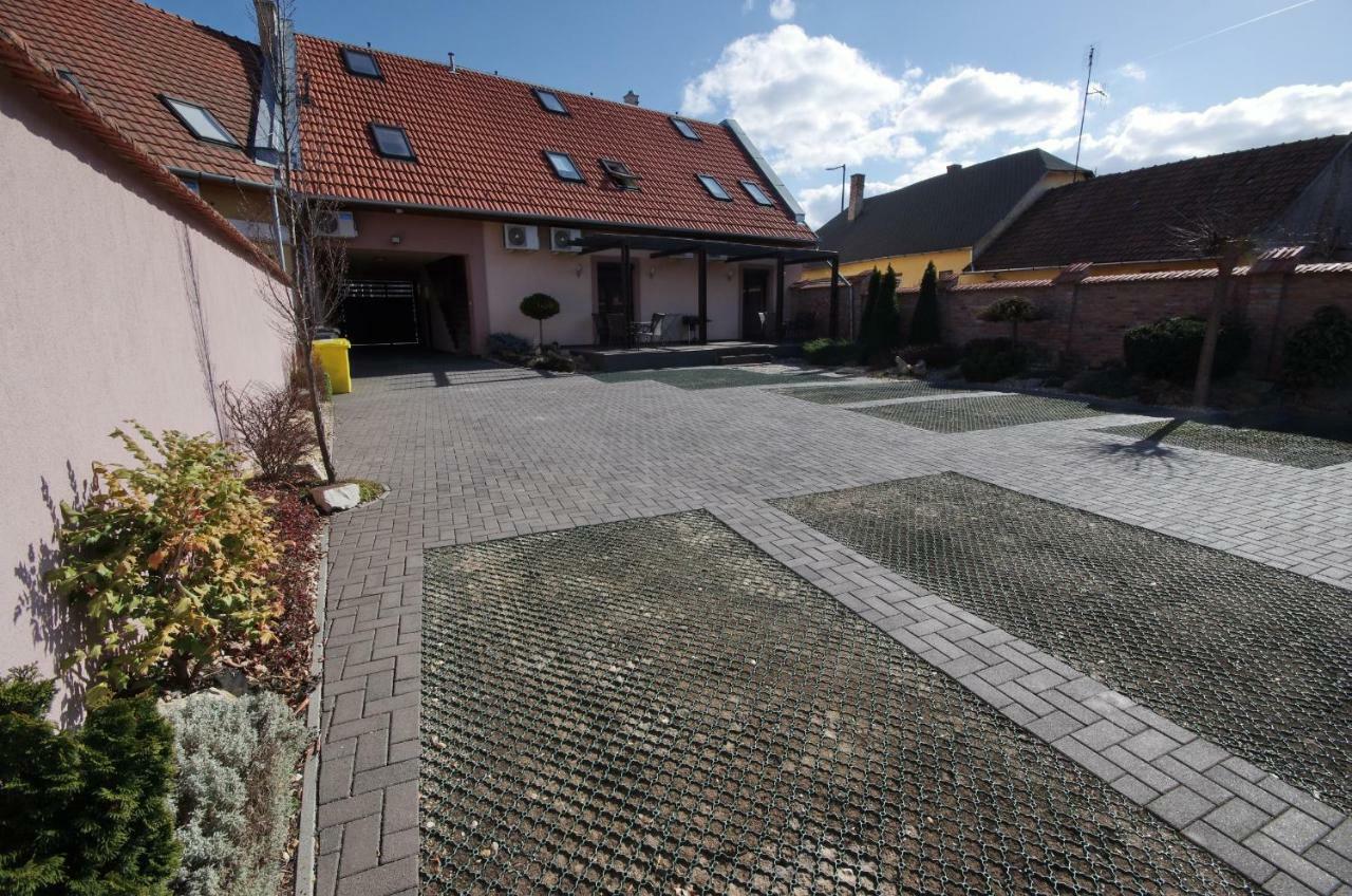 Royal Residence Apartments Jula Exterior foto